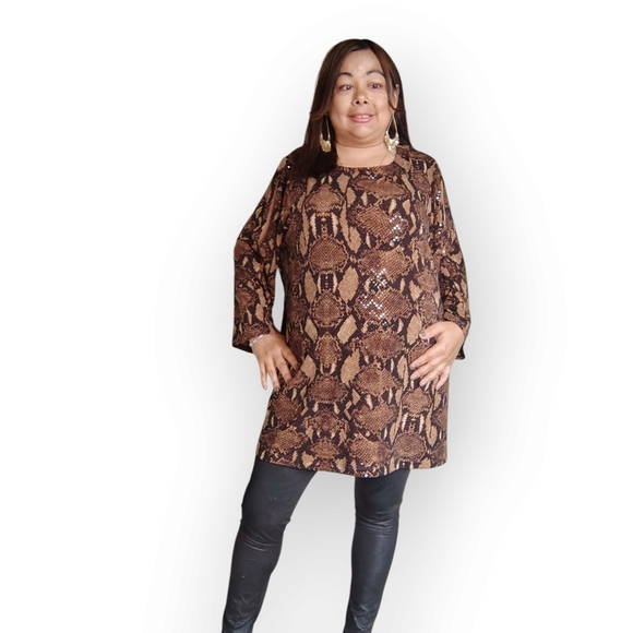 Susan Graver Susan Graver Brown Animal Print Sequin Top LX - 2X - Picture 2 of 11